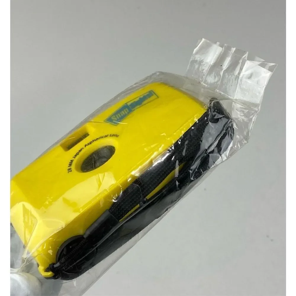 NOS Snap Sights Point & Shoot Film Camera 28mm Aspherical Lens Yellow Rare Japan